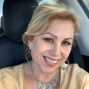 Meet your Posher, Yolanda